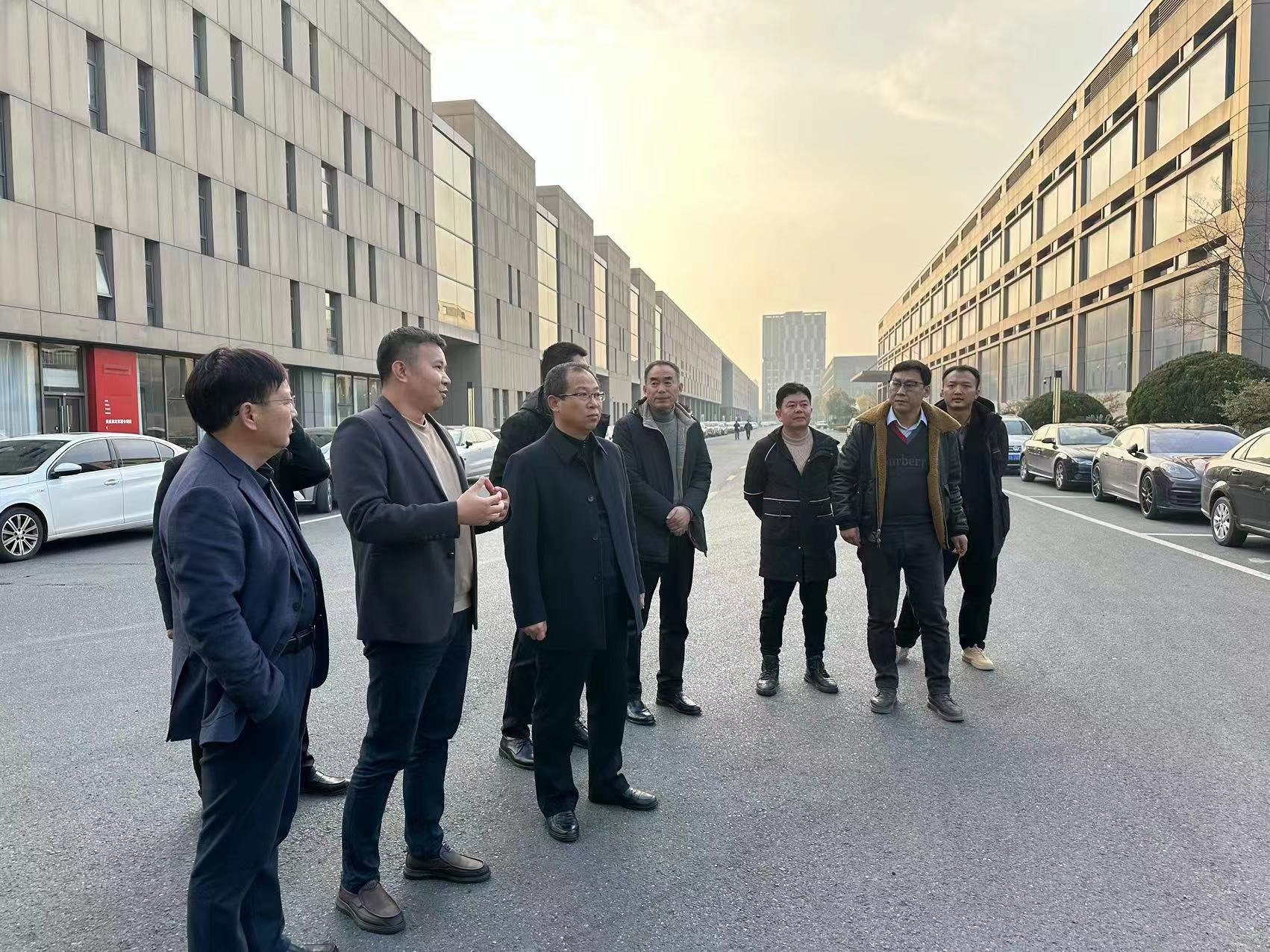熱烈歡迎河南省南召縣馬秋柏副縣長(cháng)一行蒞臨考察調研合特光電?